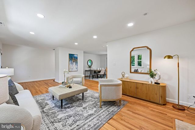 3214 CHICHESTER LN, Fairfax, VA 22031