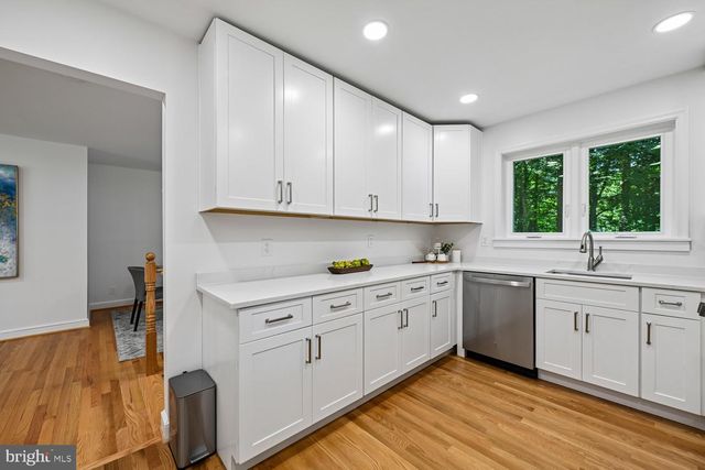 3214 CHICHESTER LN, Fairfax, VA 22031