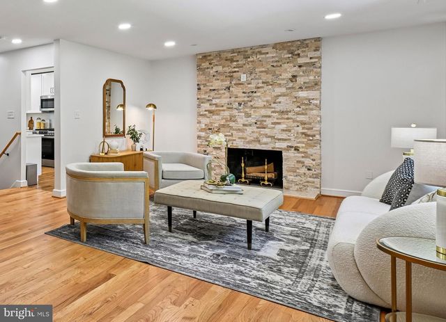 3214 CHICHESTER LN, Fairfax, VA 22031