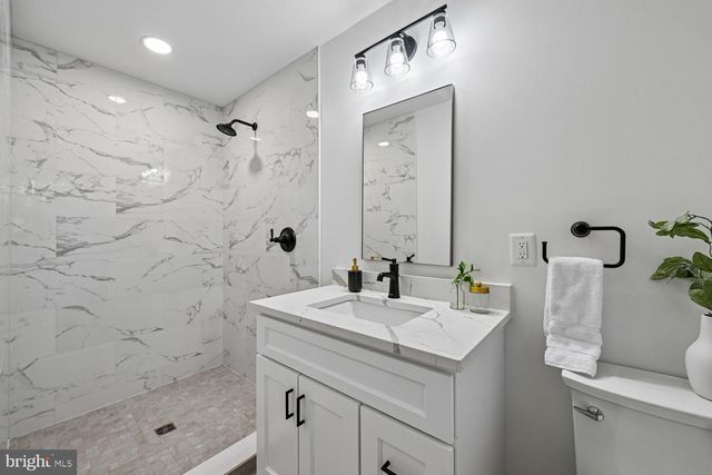 3214 CHICHESTER LN, Fairfax, VA 22031