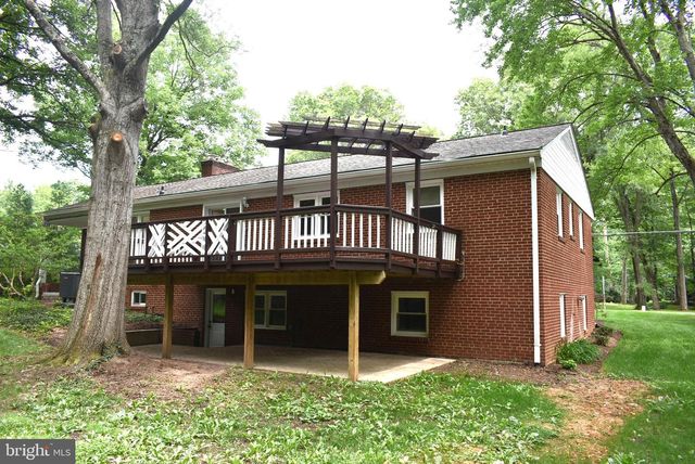 3214 CHICHESTER LN, Fairfax, VA 22031