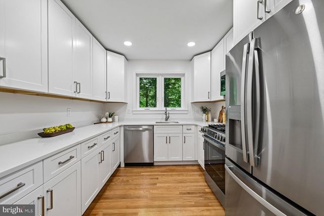 3214 CHICHESTER LN, Fairfax, VA 22031