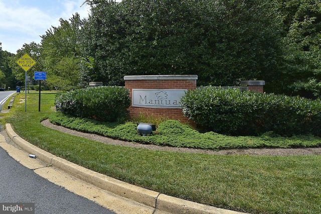 3214 CHICHESTER LN, Fairfax, VA 22031