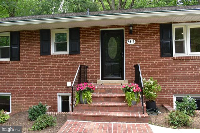3214 CHICHESTER LN, Fairfax, VA 22031