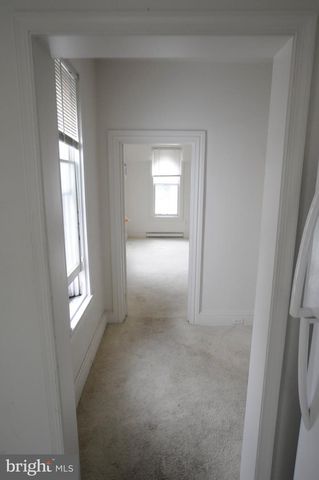 12 S STATE ST, Dover, DE 19901