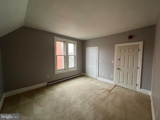 12 S STATE ST, Dover, DE 19901