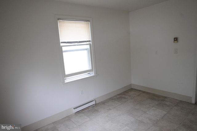 12 S STATE ST, Dover, DE 19901