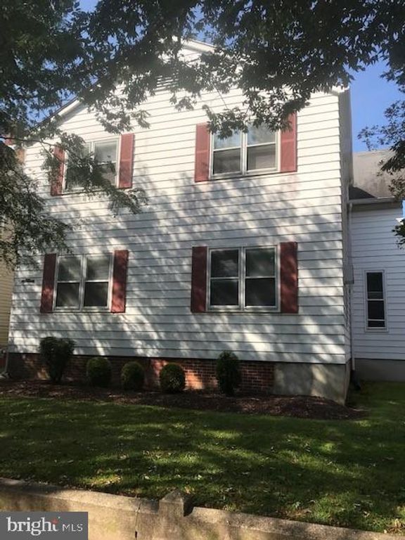 12 S STATE ST, Dover, DE 19901