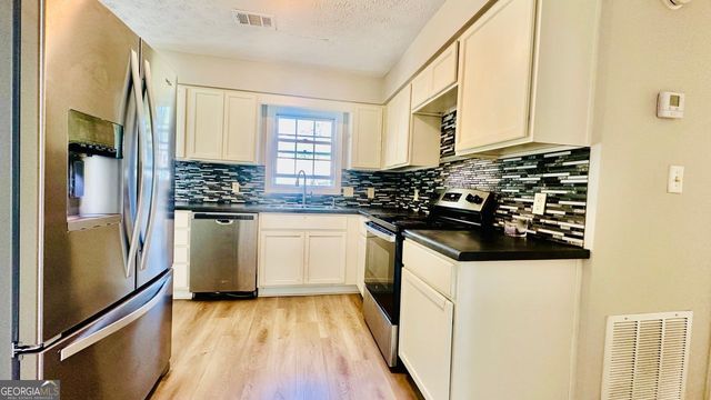 1391 WARRENTON HUNT, Lawrenceville, GA 30043