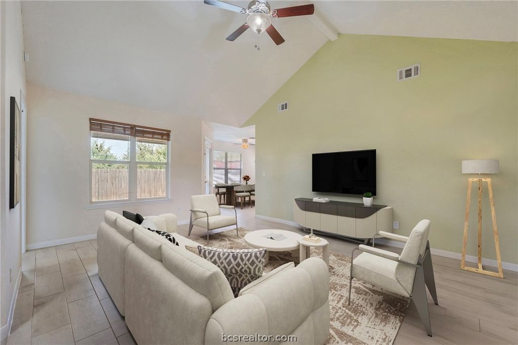 501 Riggs Street, Brenham, TX 77833 — photo 3