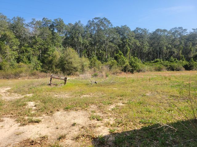 76 German Club Road, Defuniak Springs, FL 32433