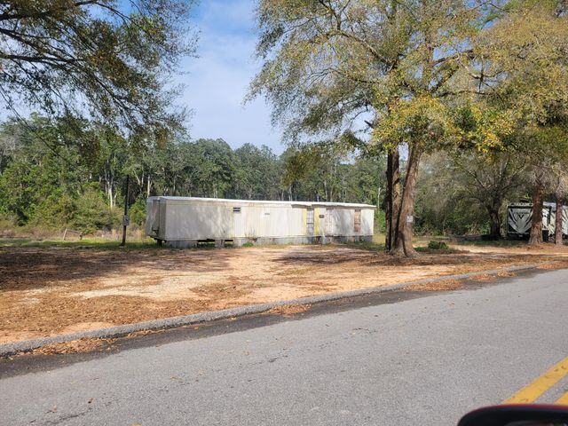 76 German Club Road, Defuniak Springs, FL 32433