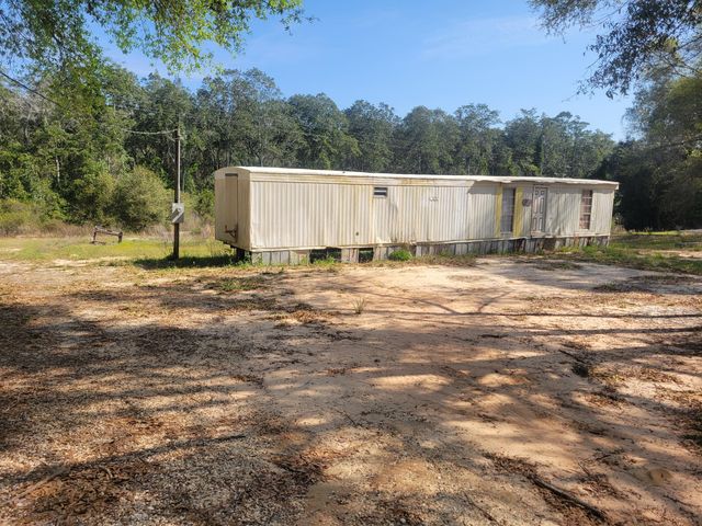 76 German Club Road, Defuniak Springs, FL 32433