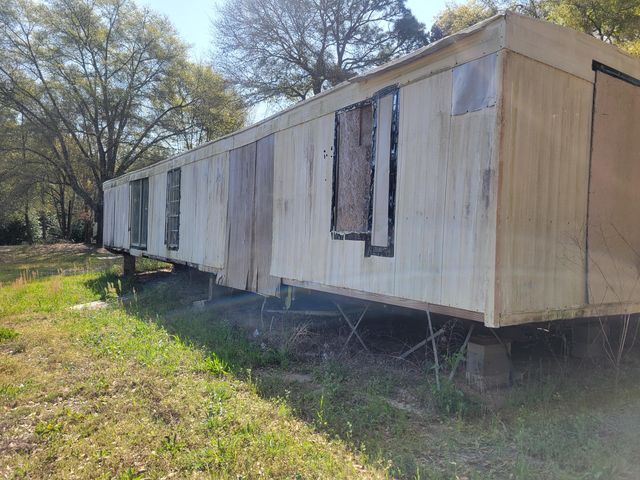 76 German Club Road, Defuniak Springs, FL 32433