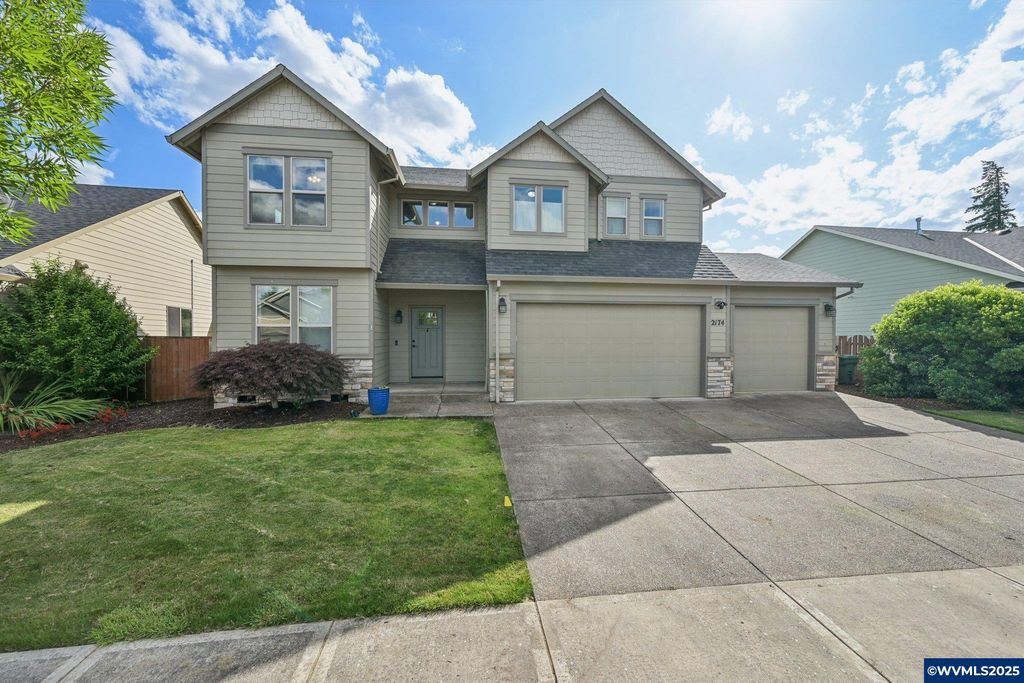 2174 A St St, Hubbard, OR 97032