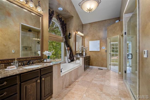 17643 Wildridge Drive, Wildwood, MO 63005