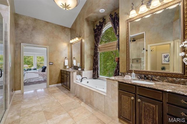 17643 Wildridge Drive, Wildwood, MO 63005