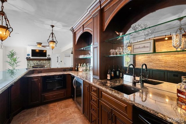 17643 Wildridge Drive, Wildwood, MO 63005