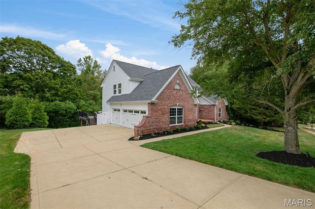 17643 Wildridge Drive, Wildwood, MO 63005