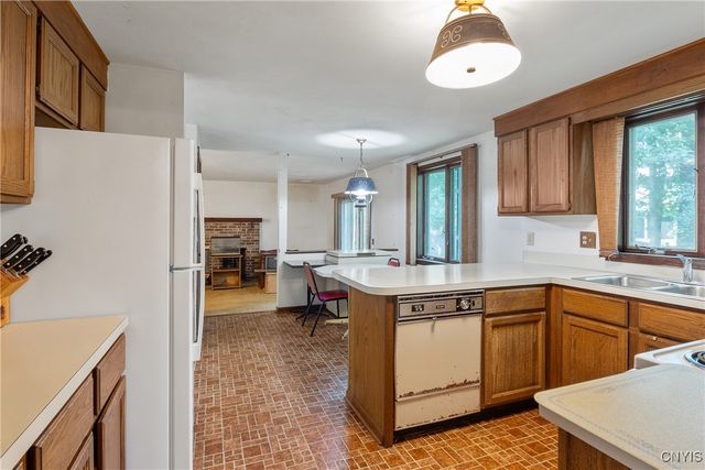4270 Persimmon, Clay, NY 13090