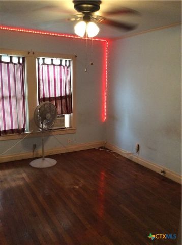 914 Macarthur Street, Cuero, TX 77954