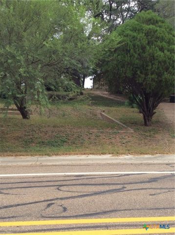 914 Macarthur Street, Cuero, TX 77954