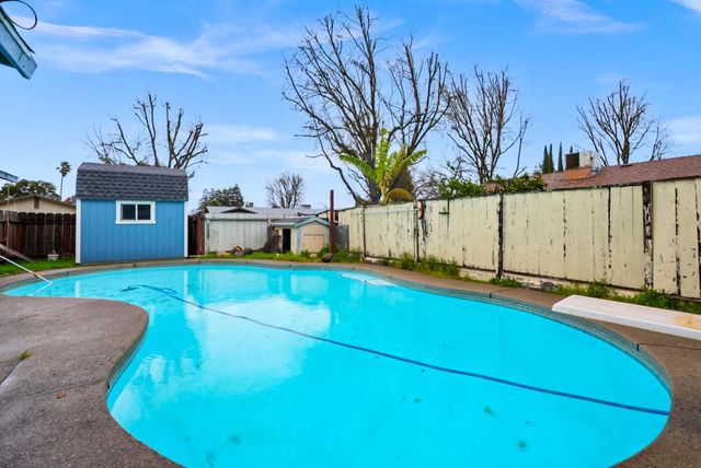 3129 Nightingale Dr, Modesto, CA 95356