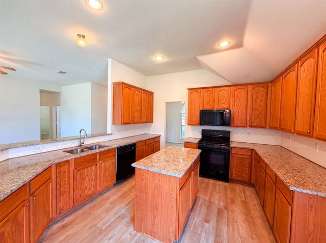 6401 Marquett Drive, Rowlett, TX 75089