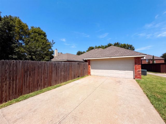 6401 Marquett Drive, Rowlett, TX 75089