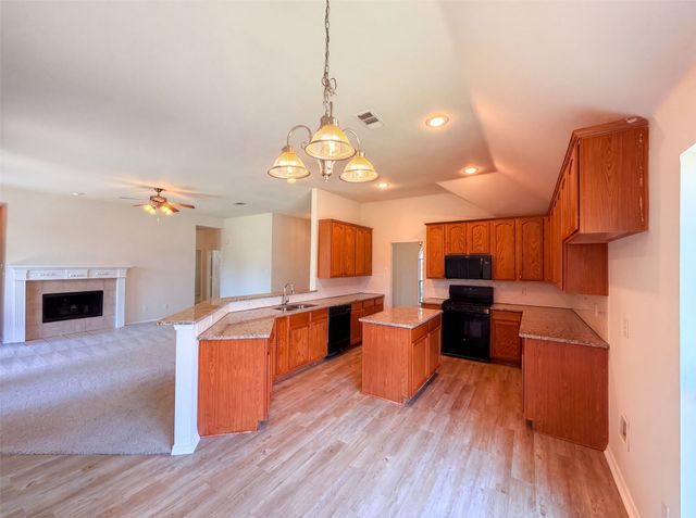 6401 Marquett Drive, Rowlett, TX 75089