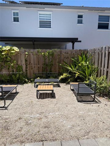 1756 SE 26th Rd ., Homestead, FL 33035