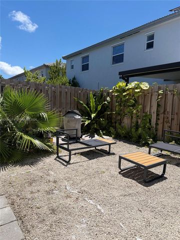 1756 SE 26th Rd ., Homestead, FL 33035