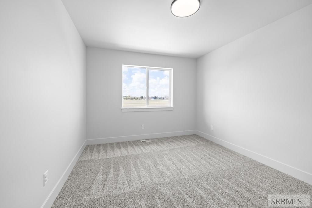Image 49 of property listing at 739 Curlew Drive, Ammon, ID 83406