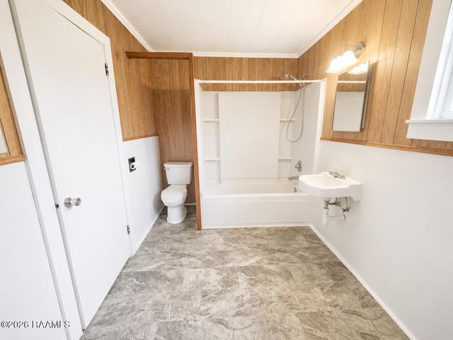 116 Oakcrest Drive, Lafayette, LA 70503