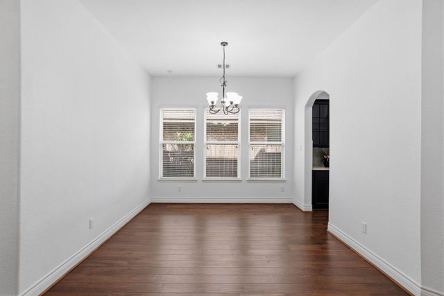 135 Deerfield Meadow Drive, Conroe, TX 77384