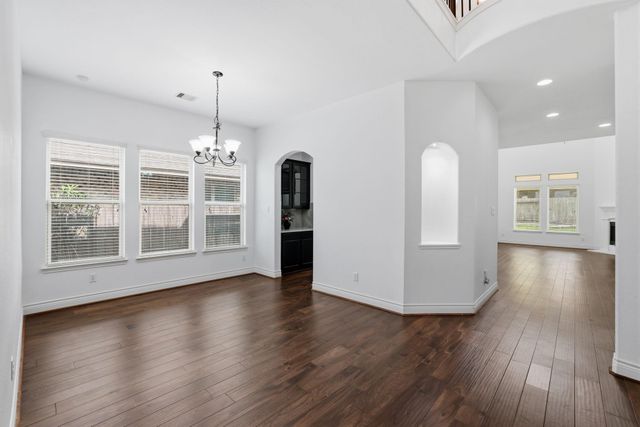 135 Deerfield Meadow Drive, Conroe, TX 77384