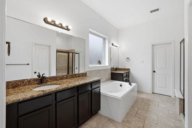 135 Deerfield Meadow Drive, Conroe, TX 77384