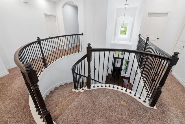 135 Deerfield Meadow Drive, Conroe, TX 77384