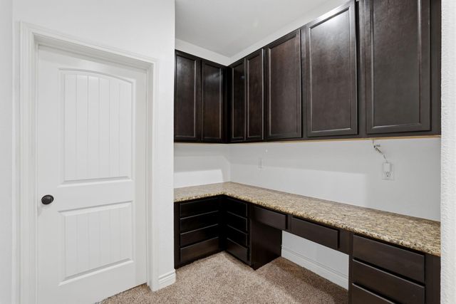 135 Deerfield Meadow Drive, Conroe, TX 77384