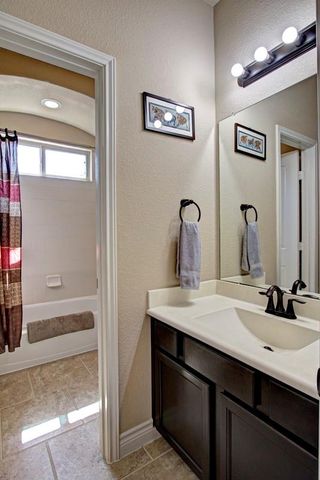 135 Deerfield Meadow Drive, Conroe, TX 77384