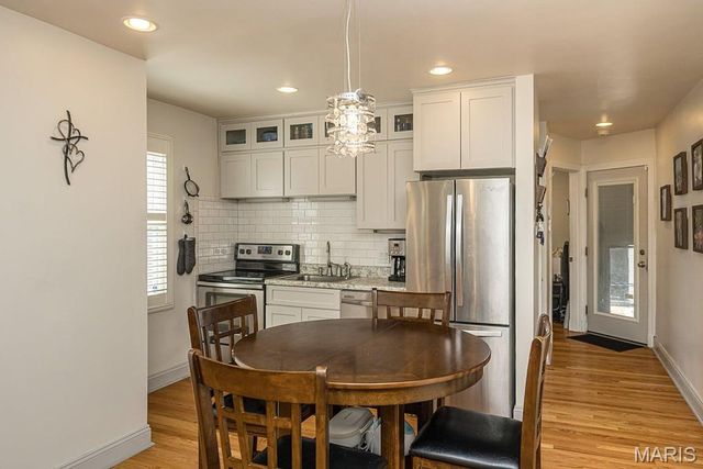 6742 Dolan Place, St Louis, MO 63139