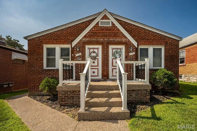 6742 Dolan Place, St Louis, MO 63139