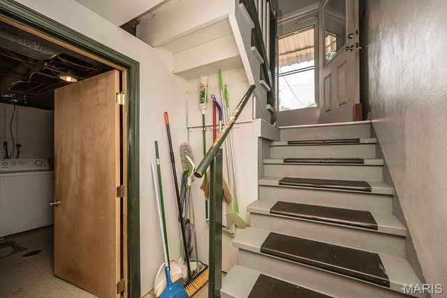 6742 Dolan Place, St Louis, MO 63139