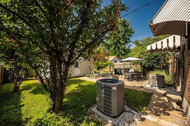 6742 Dolan Place, St Louis, MO 63139
