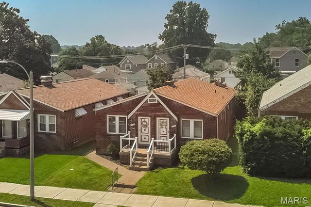 6742 Dolan Place, St Louis, MO 63139