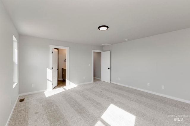 8282 E Bright Angel Dr, Nampa, ID 83687