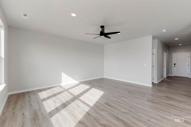 8282 E Bright Angel Dr, Nampa, ID 83687