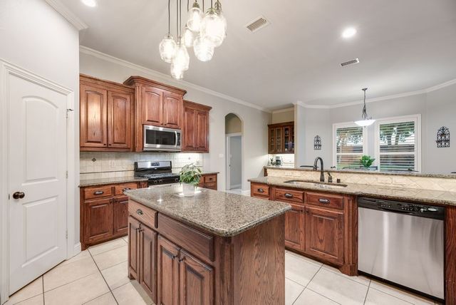 1613 Woodlawn Avenue, Royse City, TX 75189