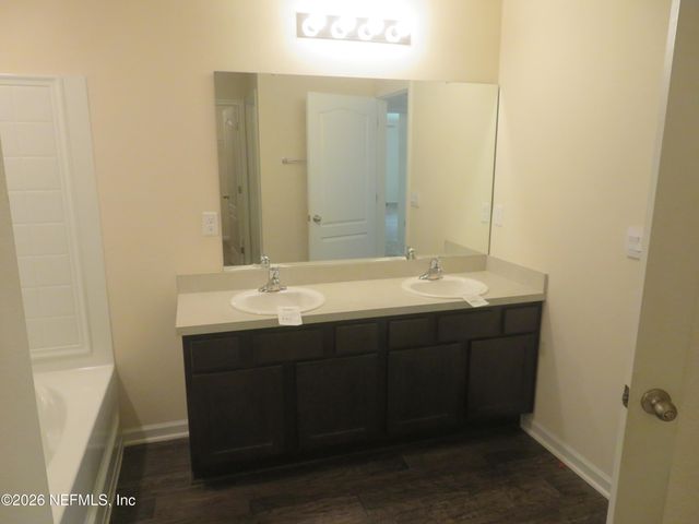 2568 OAK STREAM Drive, Green Cove Springs, FL 32043