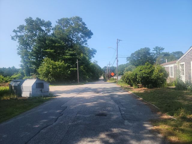 300 Nathan Ellis Highway 19, Mashpee, MA 02649